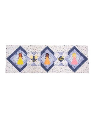 GO! Hugs and Kisses Wedding Table Runner Pattern