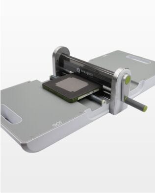 GO! Quarter Square Triangle-2 1/2" Finished Square Die