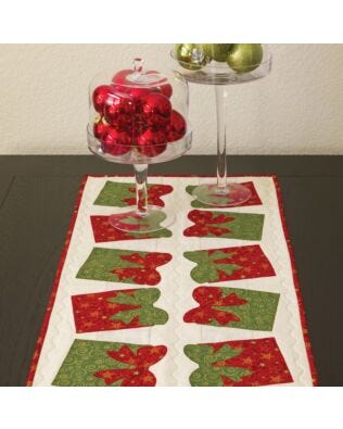 GO! Festive Bow Table Runner Pattern (PQ10307)