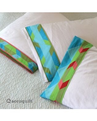 GO! Aztec Hunter Star Pillowcases Pattern (PQ10525)