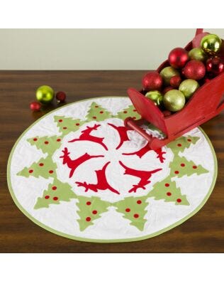 GO! Reindeer Dance Table Topper Pattern (PQ10682)