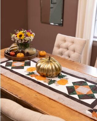 GO! Bountiful Gift Table Runner Pattern (PQ10686)