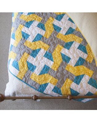 GO! Qube 8" Cutting Edge Throw Quilt Pattern (PQ10747Q)