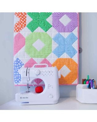 GO! Qube 8" Hugs & Kisses Baby Quilt (PQ11013)