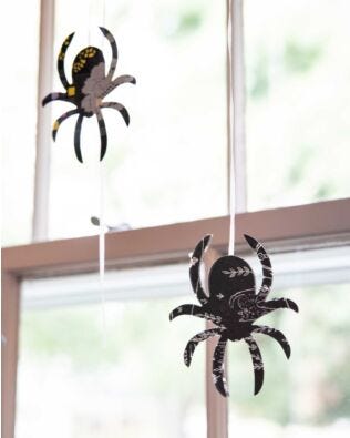 GO! Spinning Spiders Home Decor Pattern