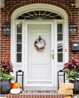 GO! Modern Witch Wreath Pattern