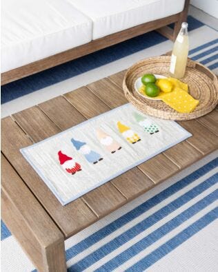 GO! Chillin' with my Gnomies Wall Hanging Pattern
