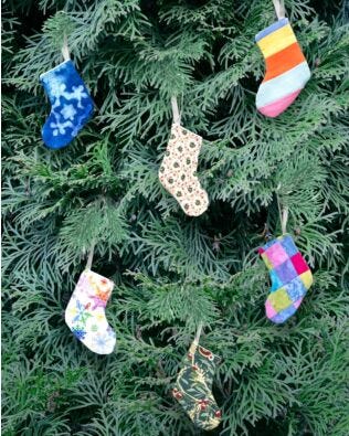 GO! Vintage Mini-Stockings Pattern