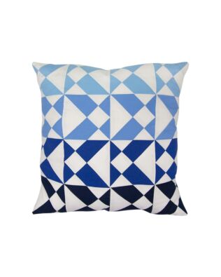 GO! Twist and Turn Pillow Cover Pattern