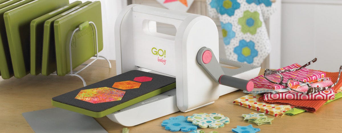 Quilting for Beginners: Choosing the Right Fabric Cutter