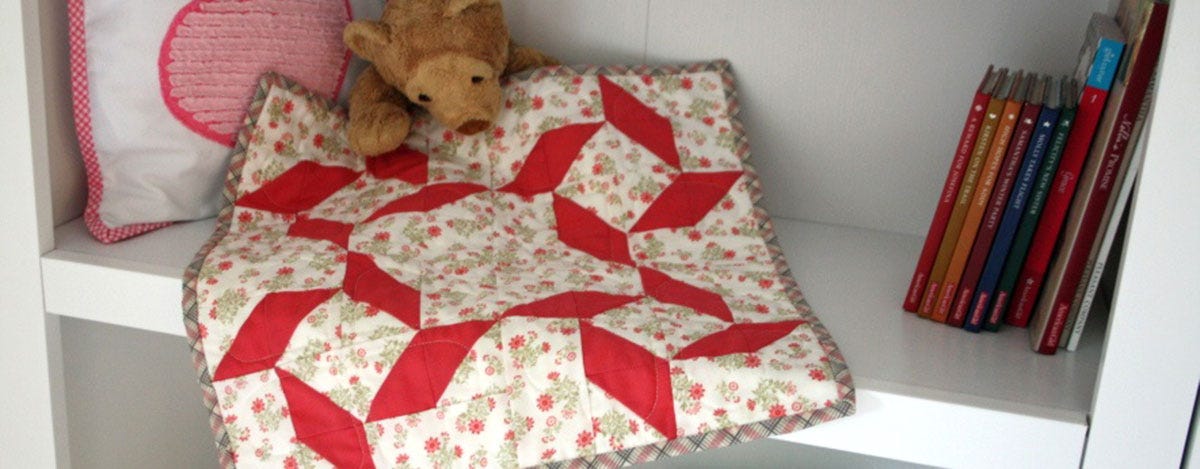 Go Qube Twirly Block Mini Quilt Tutorial