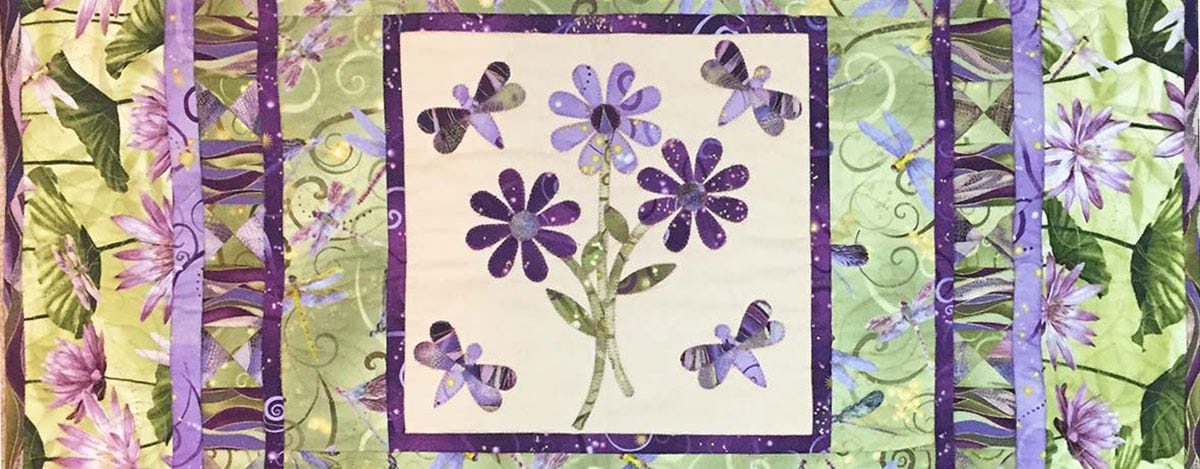 GO! Dragonflies & Daisies Table Topper