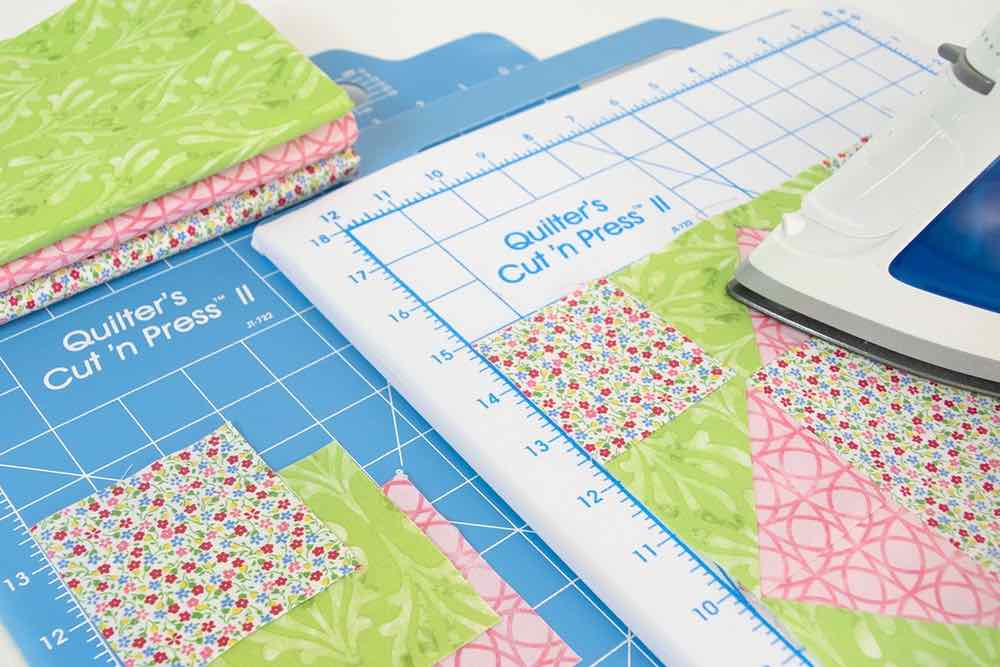  June Tailor Inc Quilt As You Go Placemats Brighton Pier 4pk Kits,  Multi, Large : Home & Kitchen