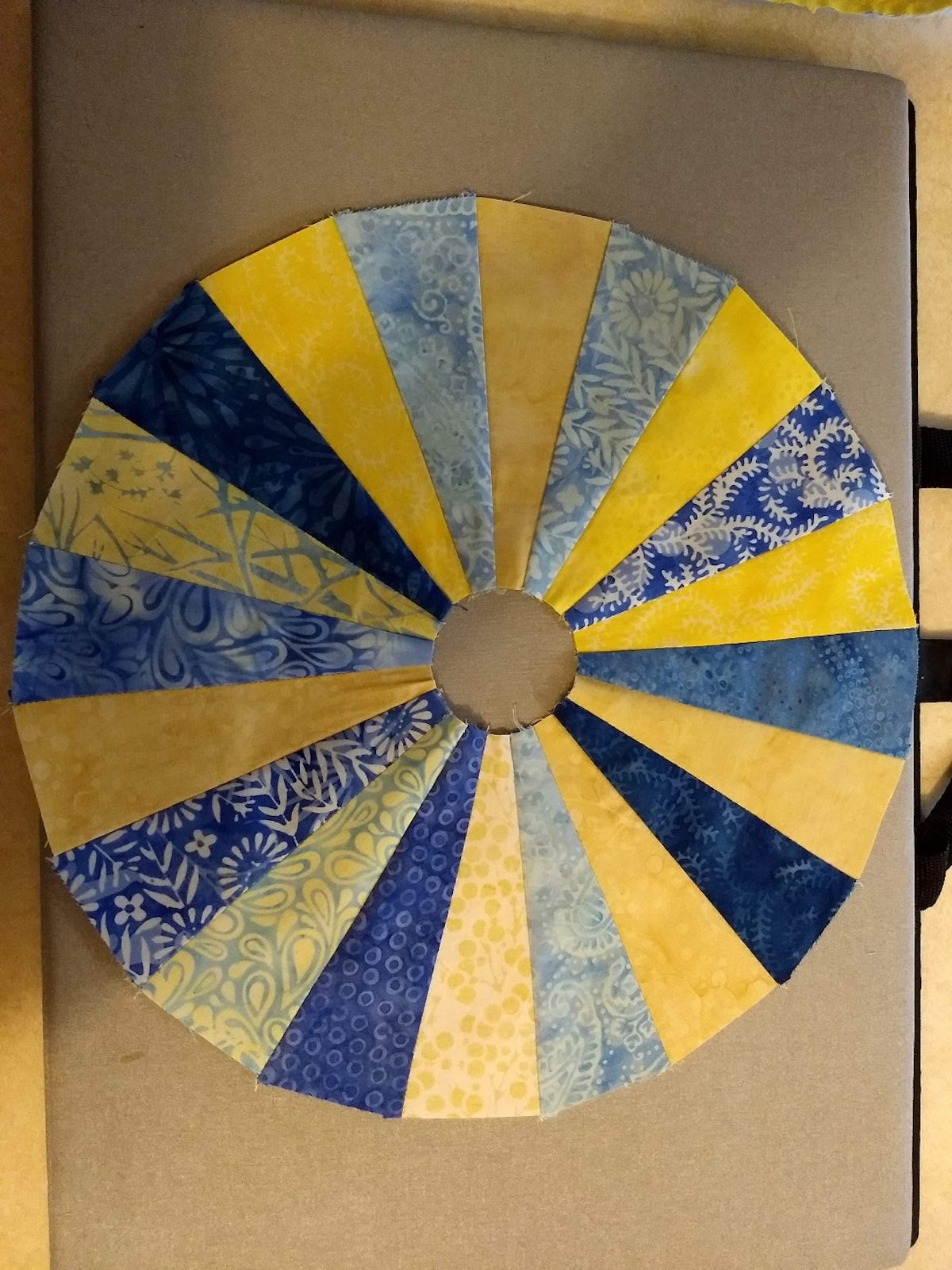 sewn dresden plates circular table mats