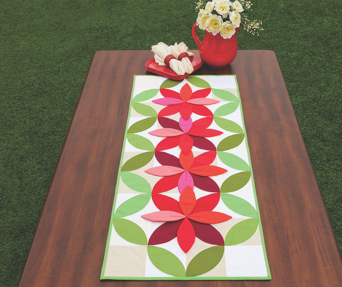 3D flower quilt pattern table runner