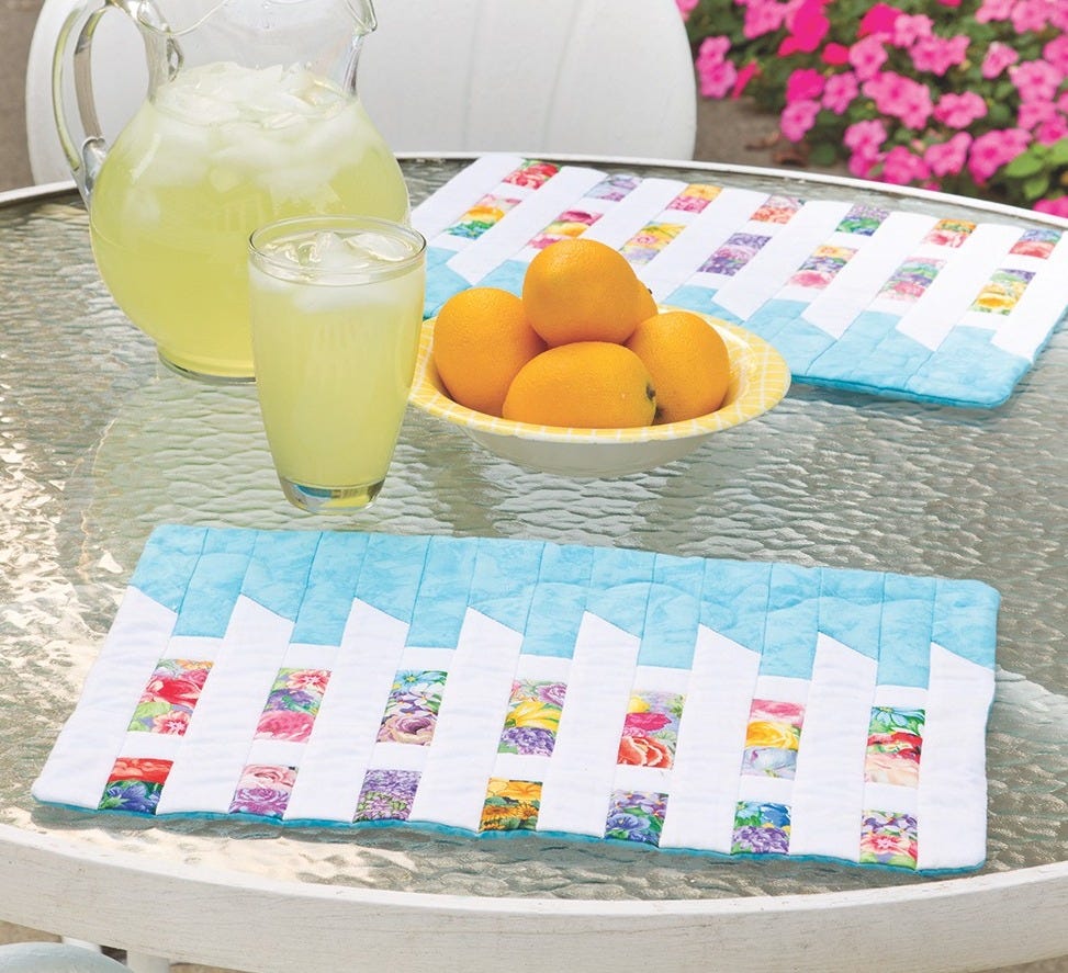 white picket fence placemat quilt pattern