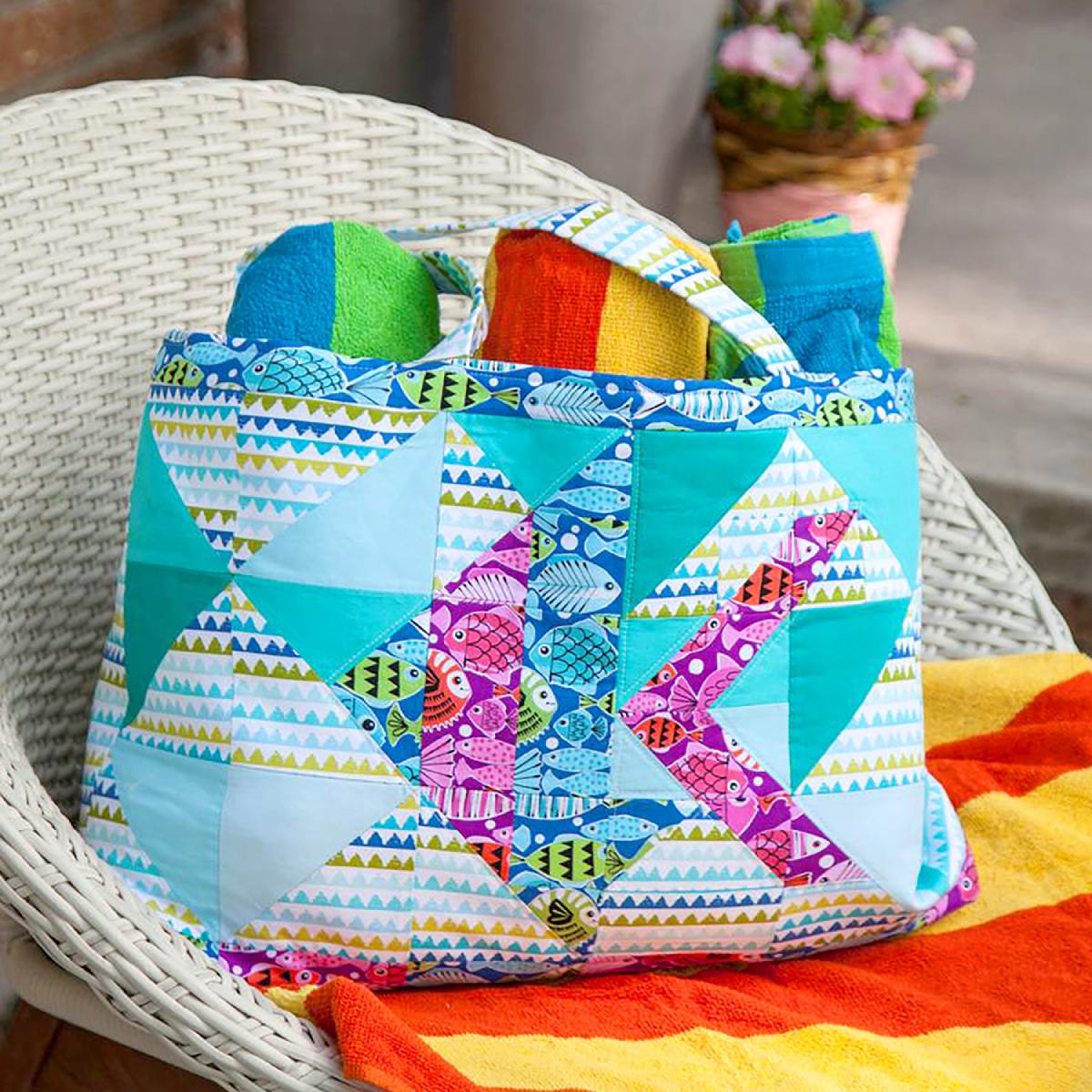 GO! Qube 8" Something's Fishy Beach Bag Free Pattern