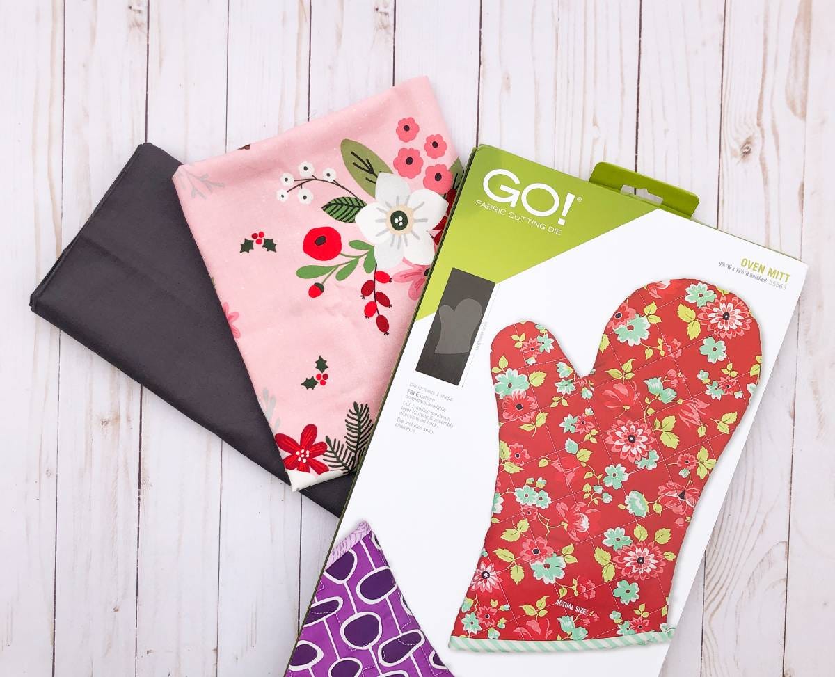 Last Minute Oven Mitt Gift Supplies