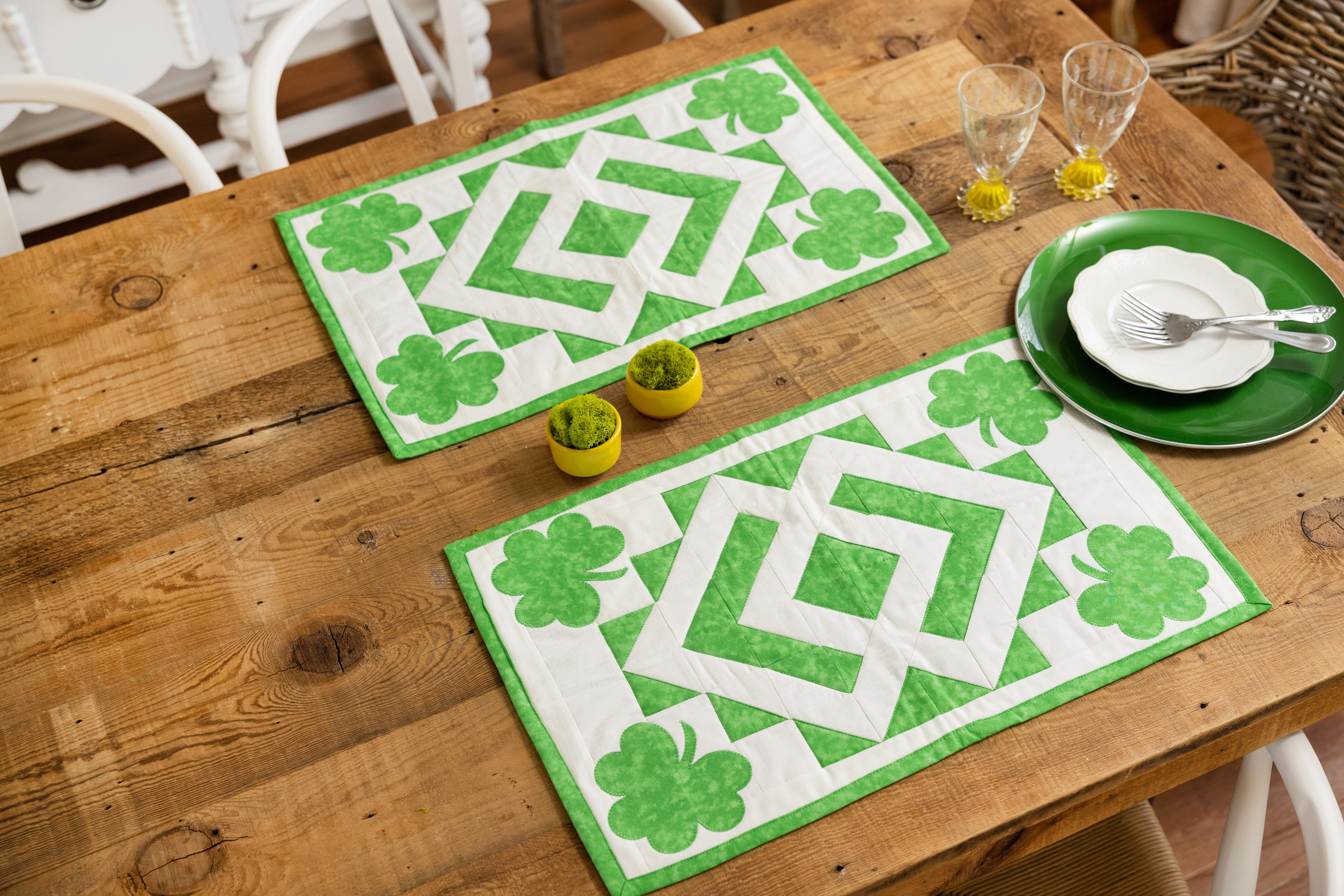 PQ12096 Lucky Charms Placemats_lifestyle_hor_HQ
